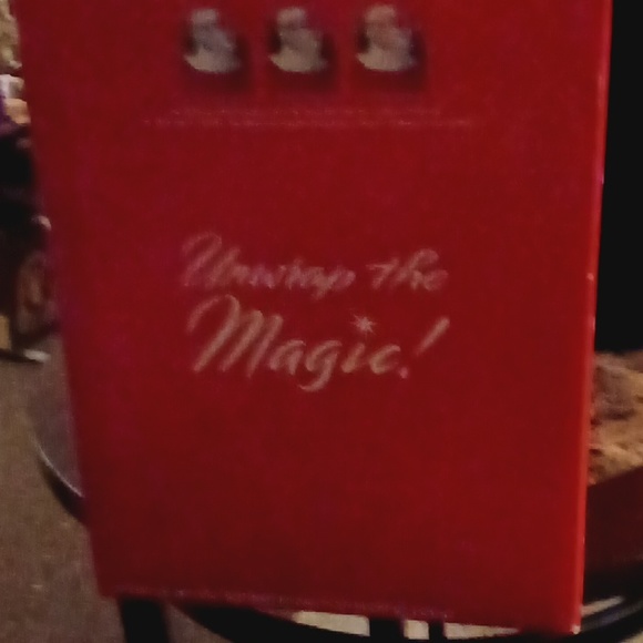 Vtg Musical Acrylic Lighted Snowman Skating Pond - Picture 13 of 15